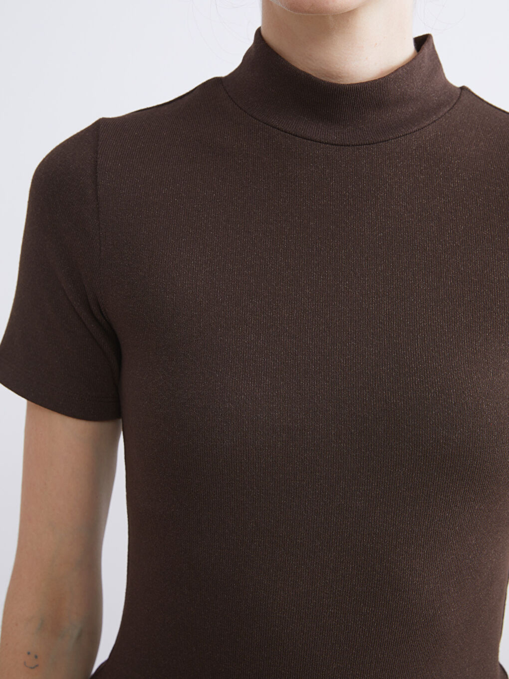 Kahverengi Dik Yaka Kadın Body-2