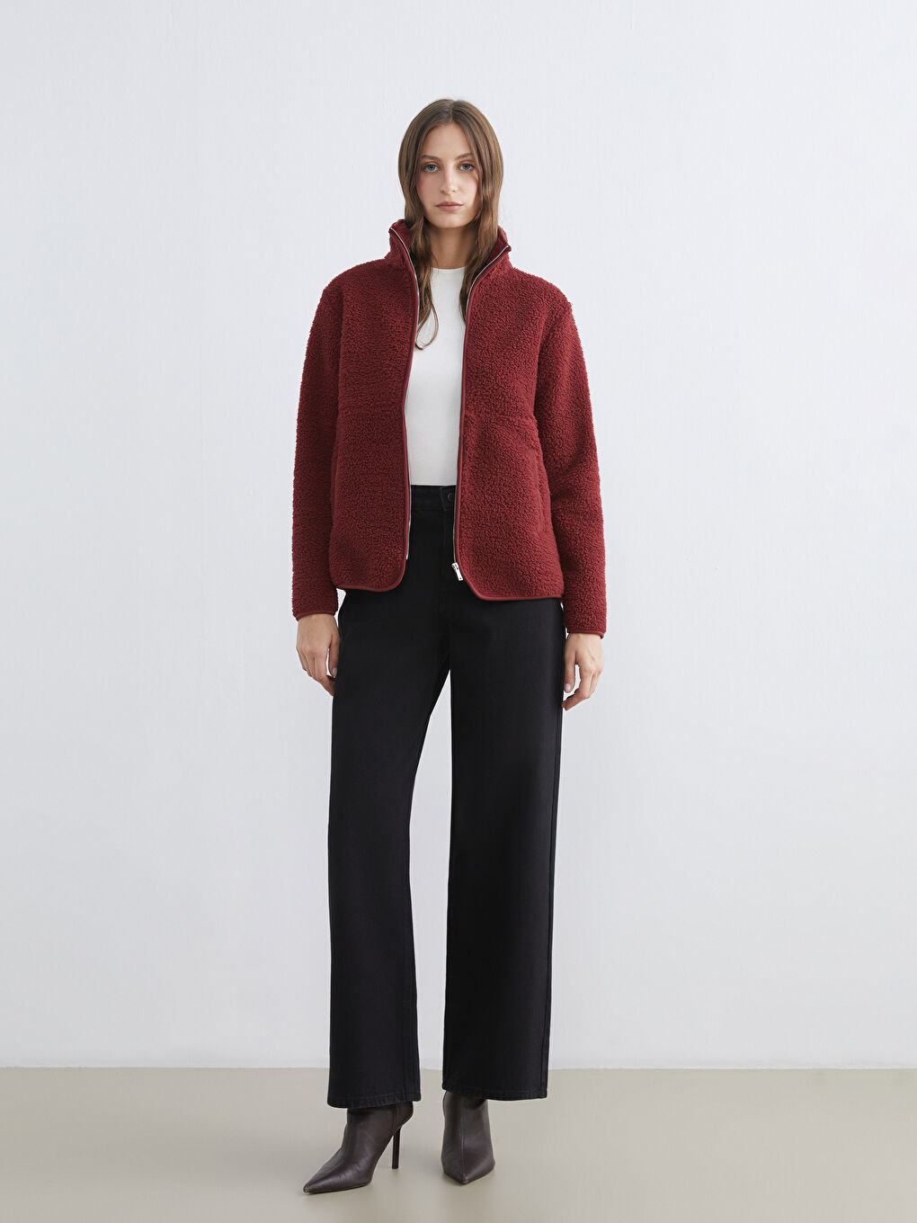 Bordo Dik Yaka Kadın Pelüş Hırka-1