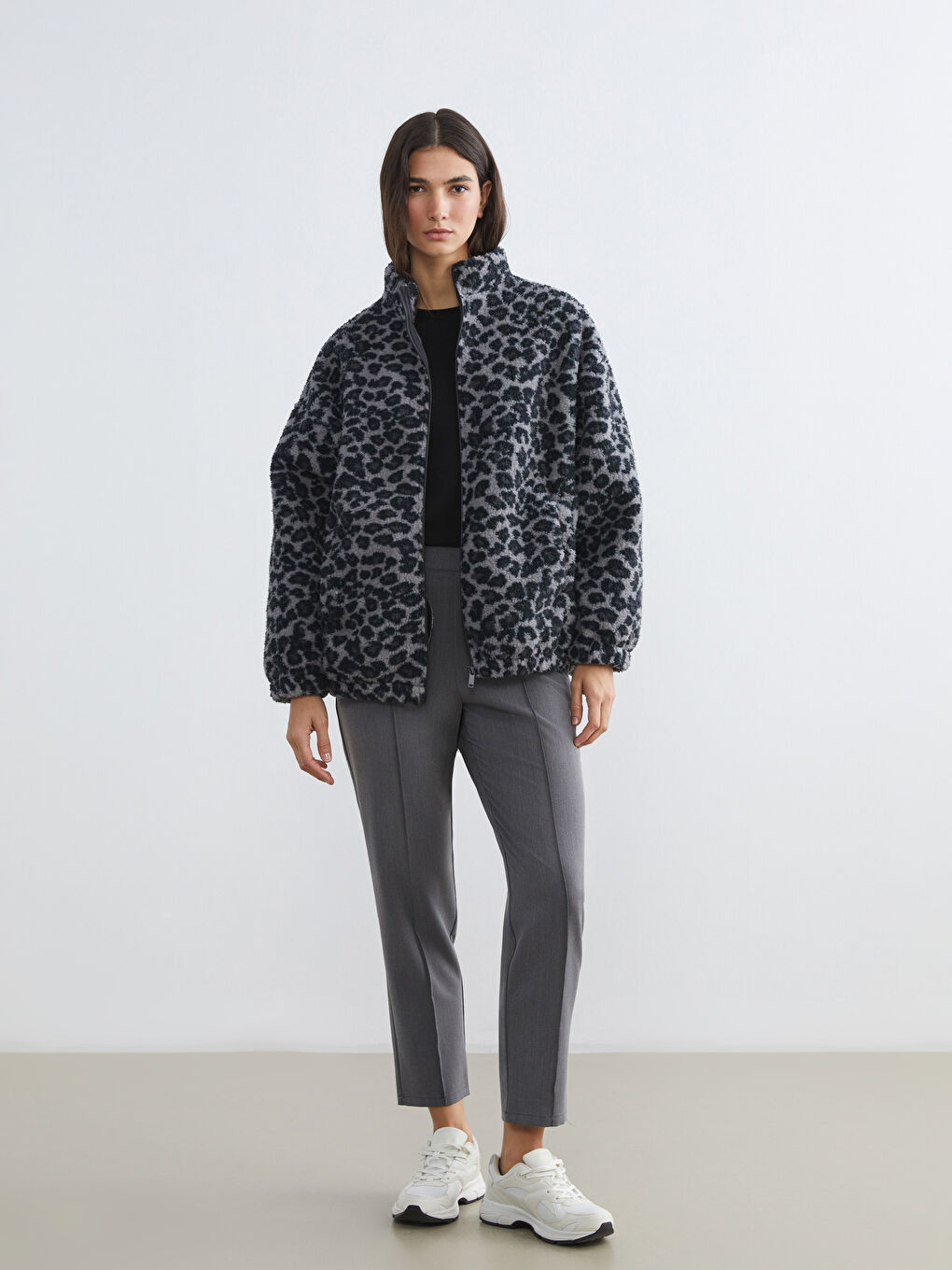 Antrasit Leopar Desenli Oversize Kadın Pelüş Hırka-1