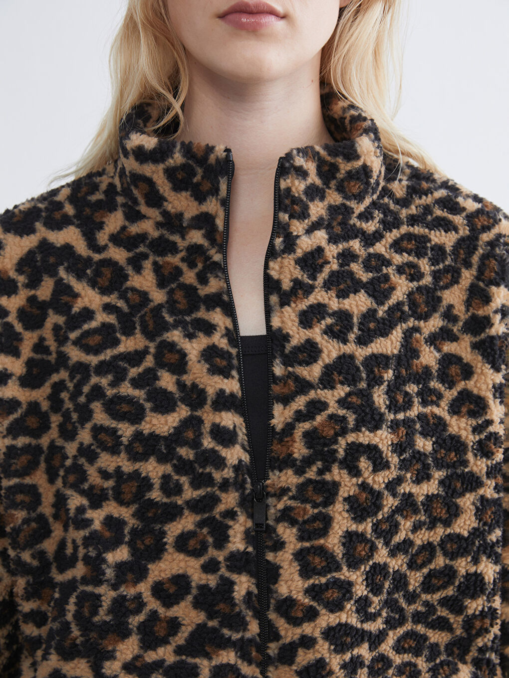 Bej Leopar Desenli Oversize Kadın Pelüş Hırka-3