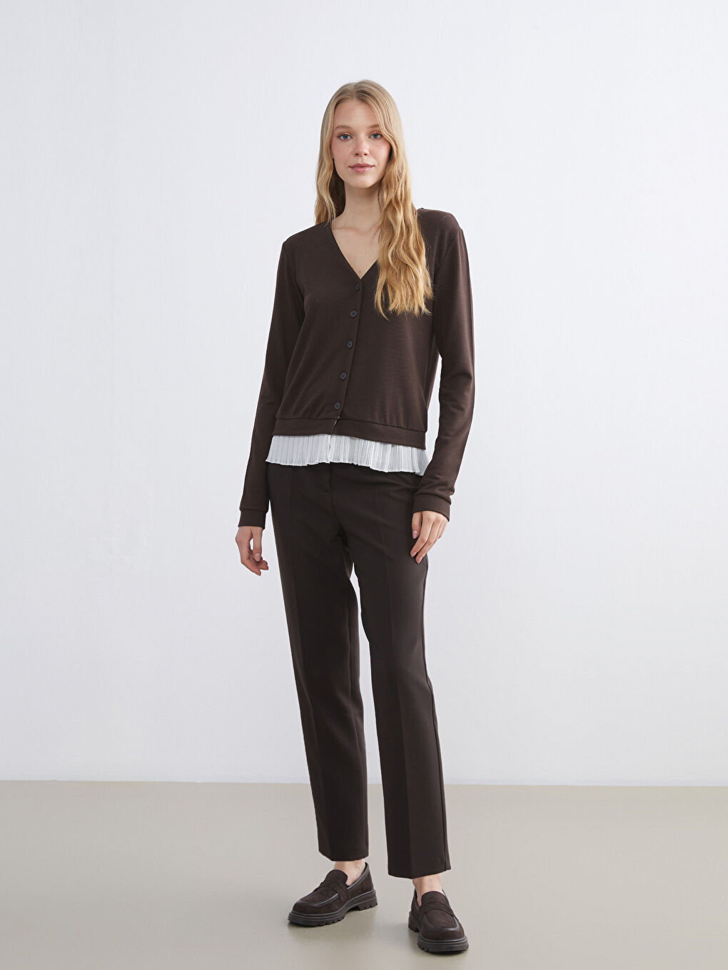 Kahverengi V Yaka Kadın Hırka-1