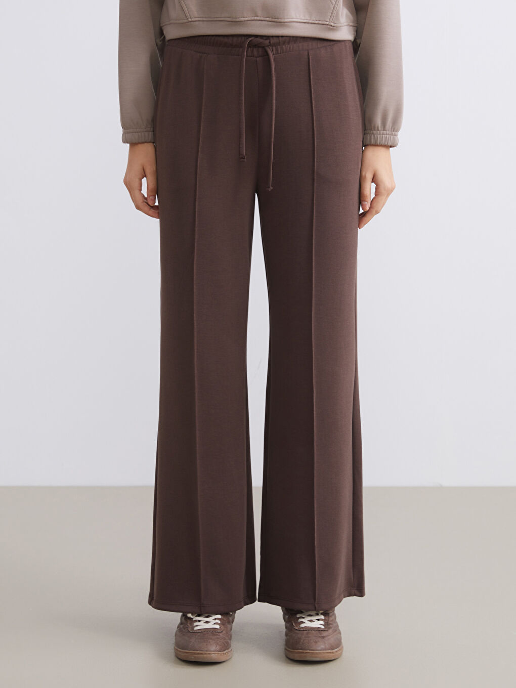 Women's Sweatpants with Elastic Waist-1