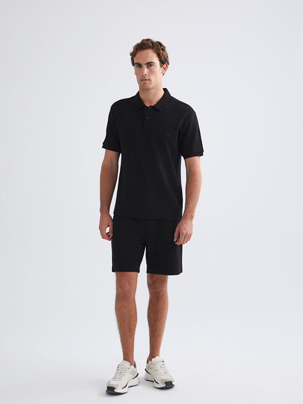 Siyah Polo Yaka Kısa Kollu Basic Erkek Tişört-2