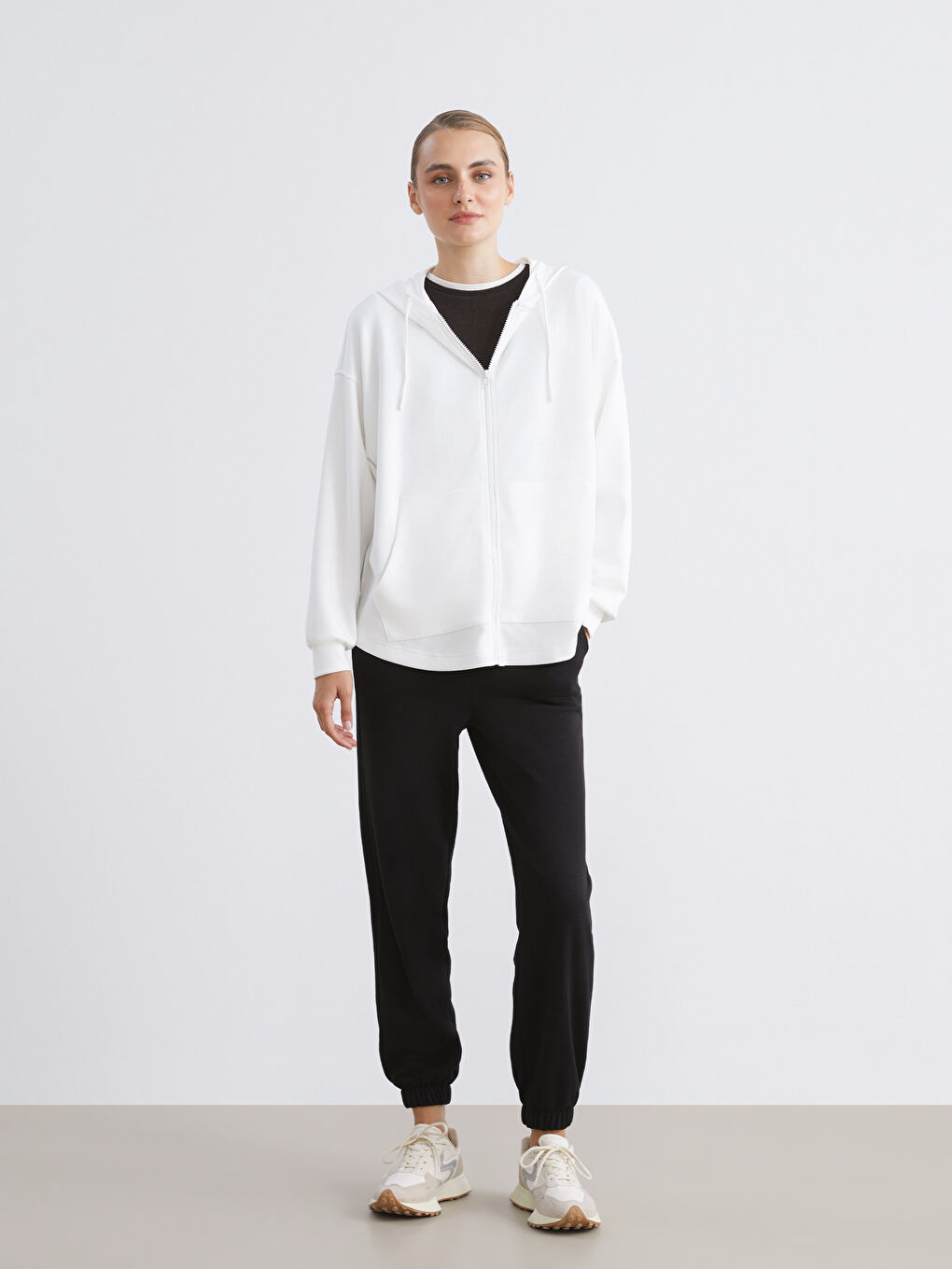 Ekru Kapüşonlu Oversize Kadın Fermuarlı Sweatshirt-1