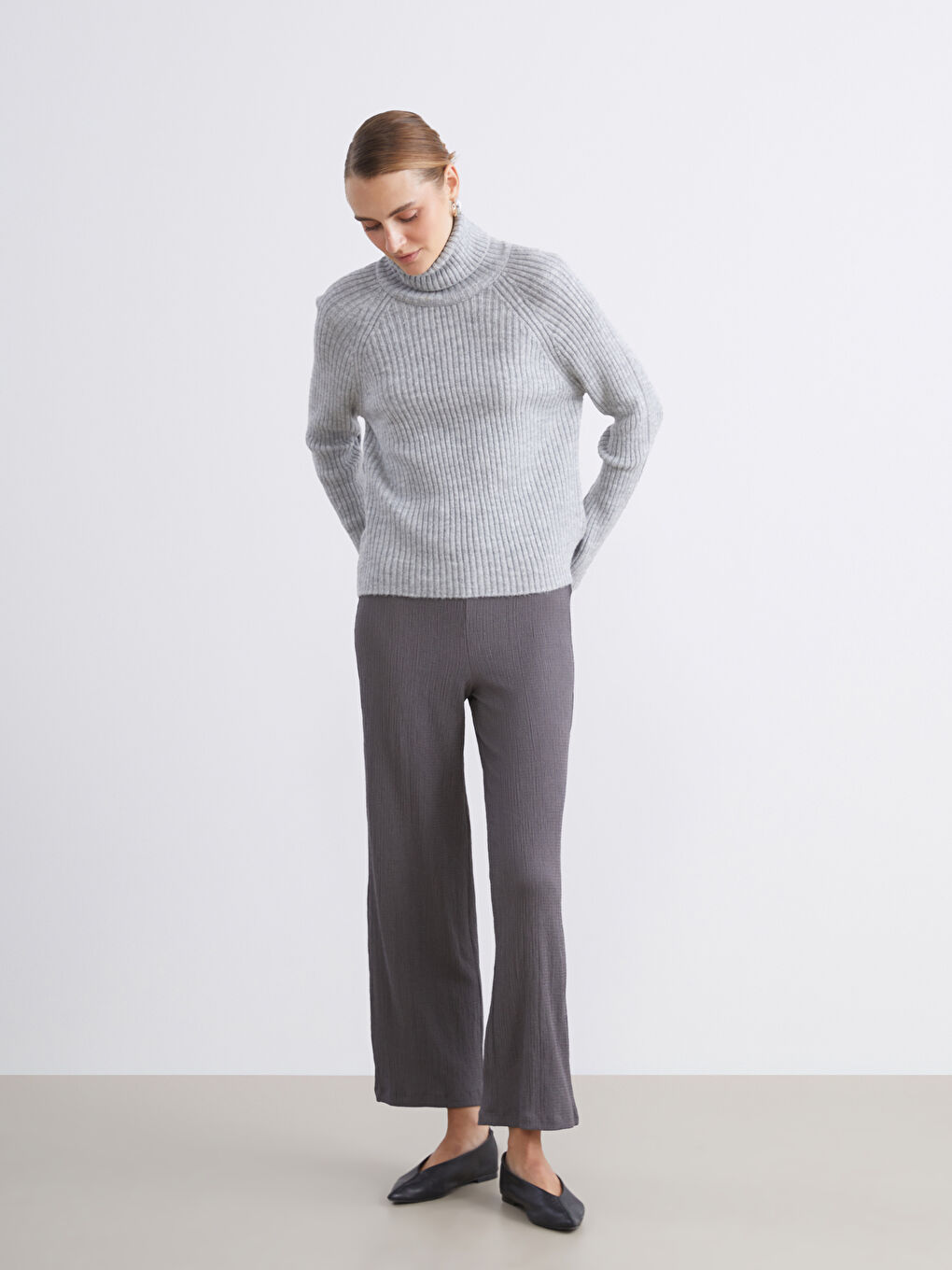 Elasticated Waist Textured Women's Trousers
