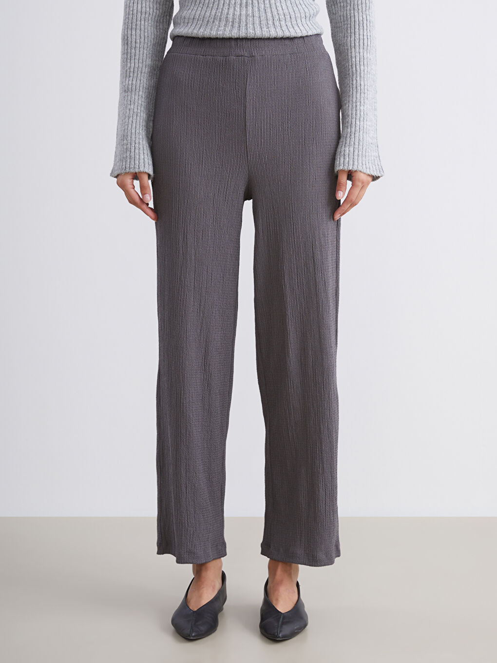 Elasticated Waist Textured Women's Trousers-2