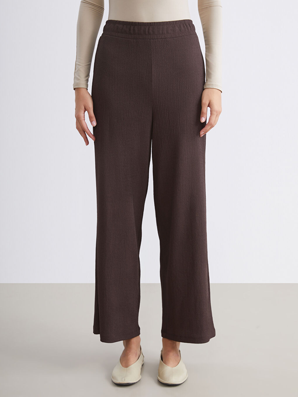 Kahverengi Beli Lastikli Dokulu Kadın Pantolon-1