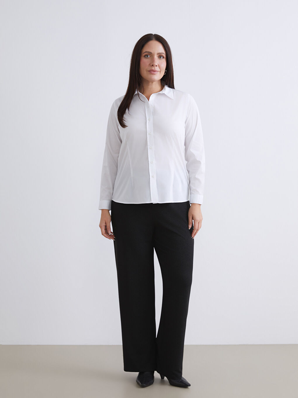 Siyah Beli Lastikli Parlak Görünümlü Kadın Pantolon-1