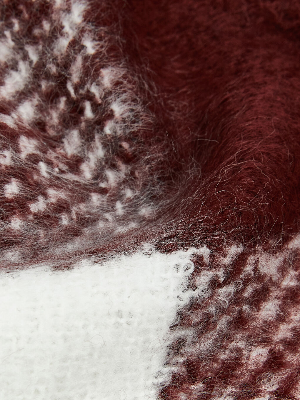 Bordo Püskül Detaylı Ekose Desenli Kadın Atkı-2