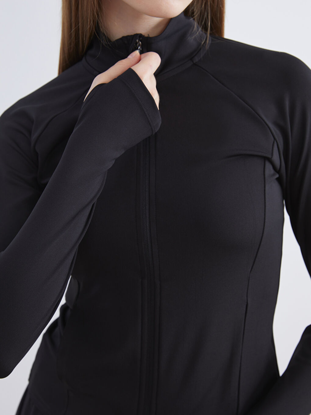 Siyah Dik Yaka Parmak Geçmeli Kadın Fermuarlı Sweatshirt-3