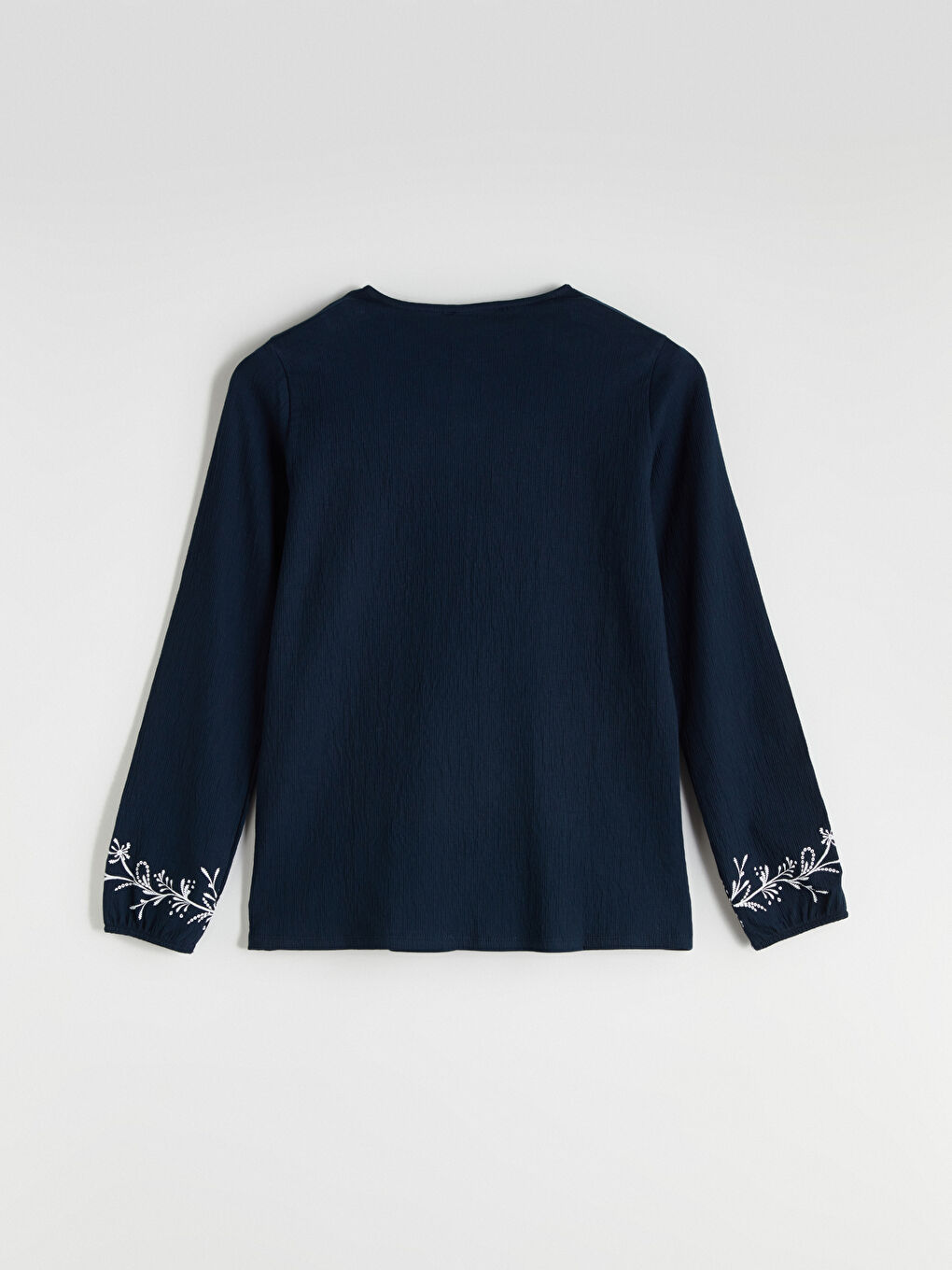 Lacivert Bisiklet Yaka Nakışlı Bluz-5