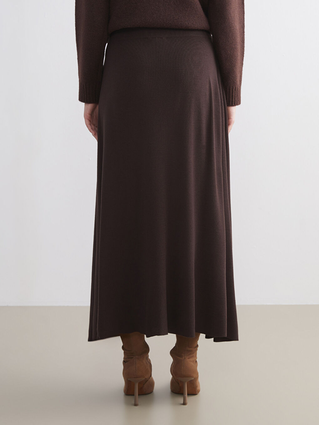 Kahverengi Beli Lastikli A Kesim Triko Etek-3