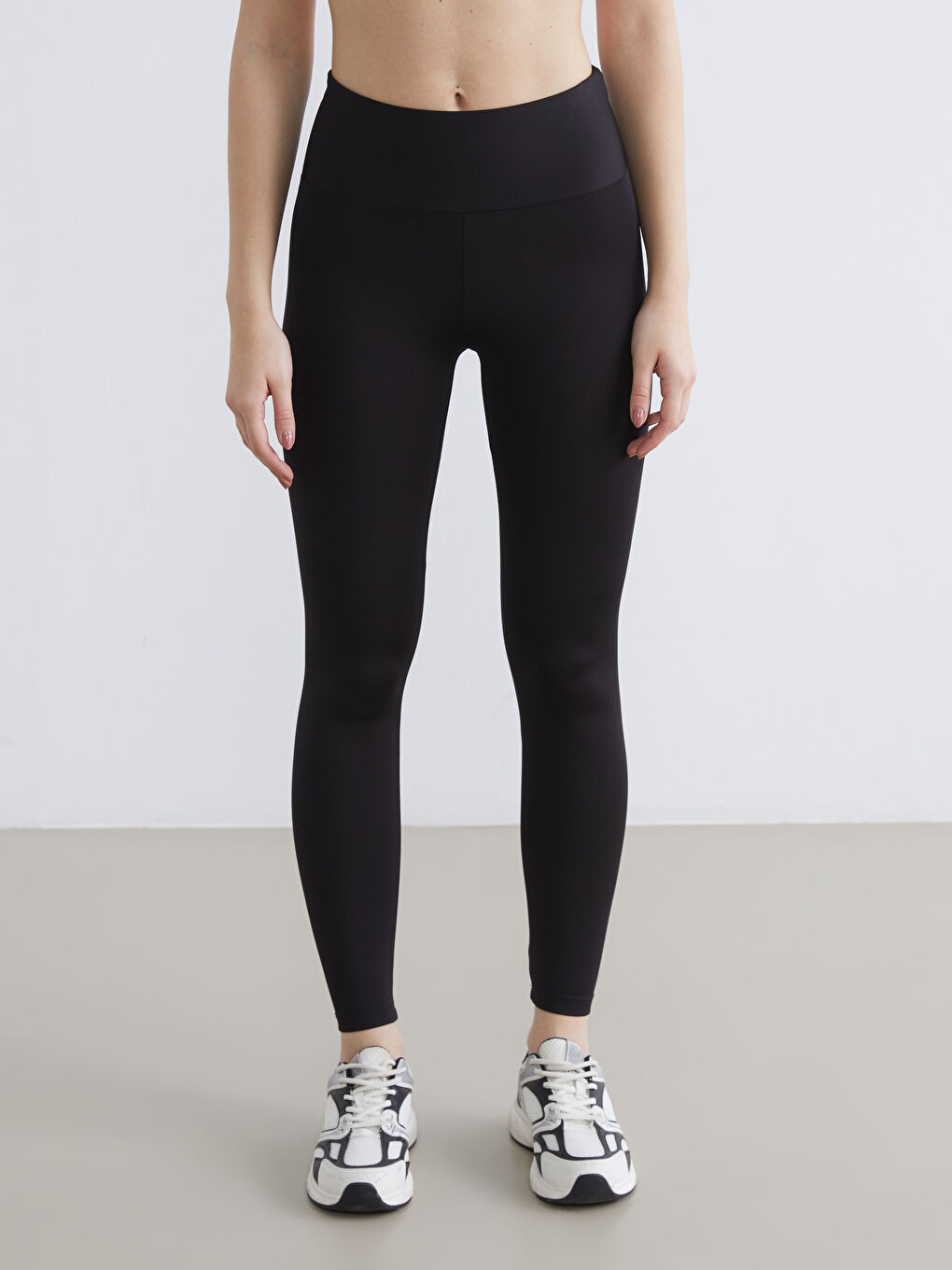 Siyah Yüksek Bel Toparlayıcı Kadın Spor Tayt-2