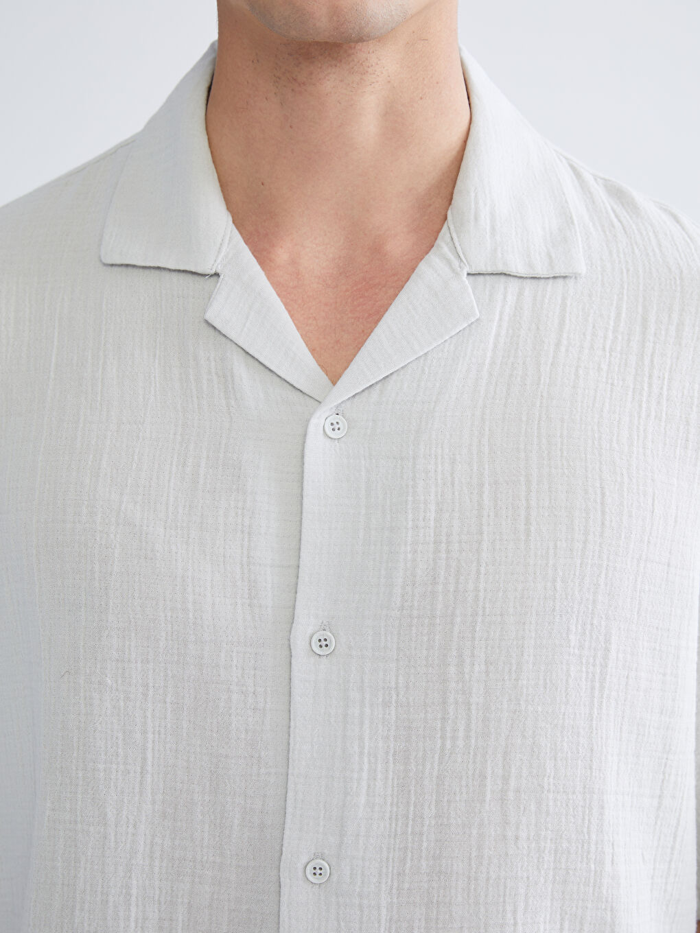 Gri Rahat Kalıp Resort Yaka Kısa Kollu Müslin Erkek Gömlek-2