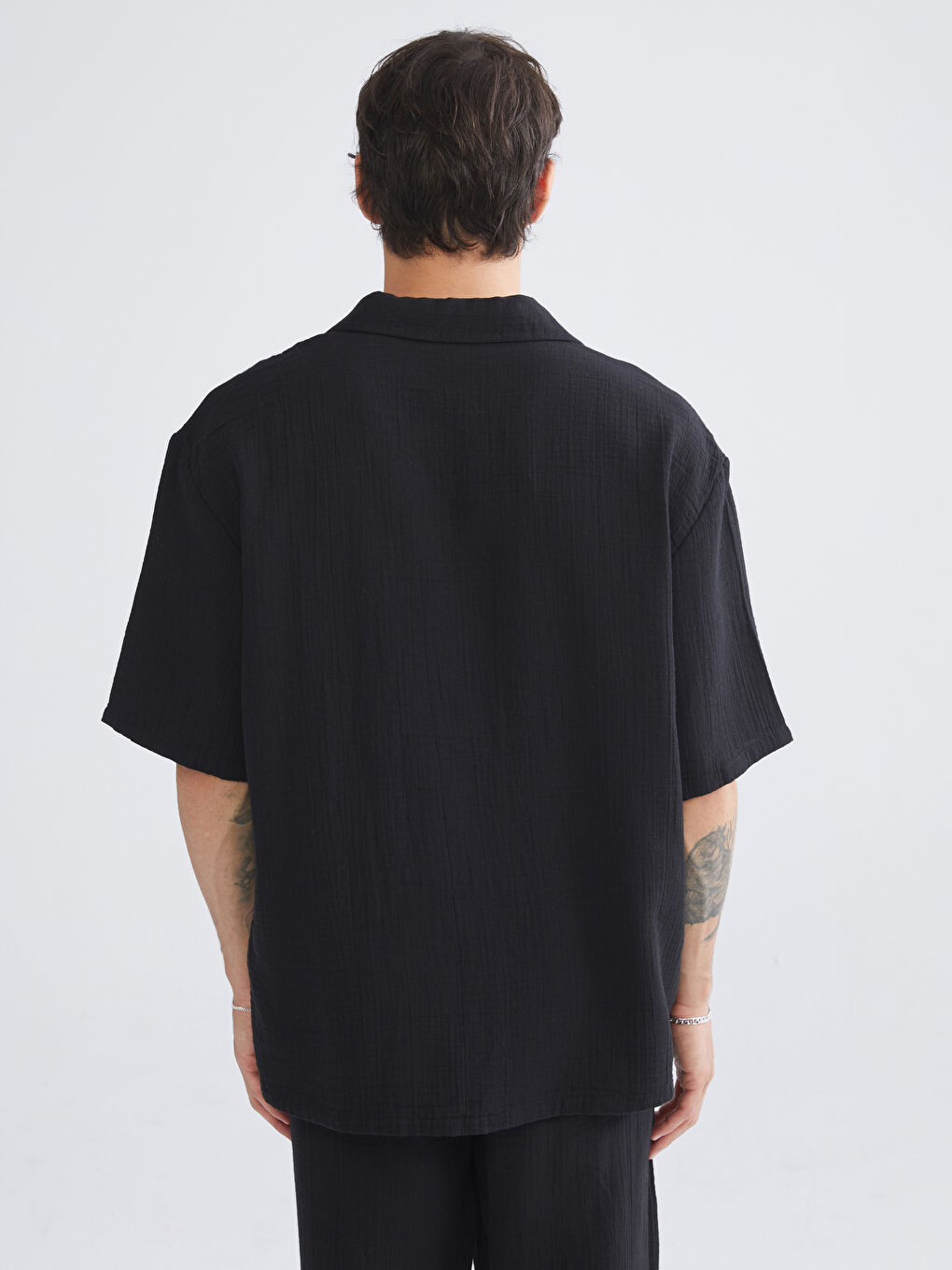 Siyah Rahat Kalıp Resort Yaka Kısa Kollu Müslin Erkek Gömlek-7
