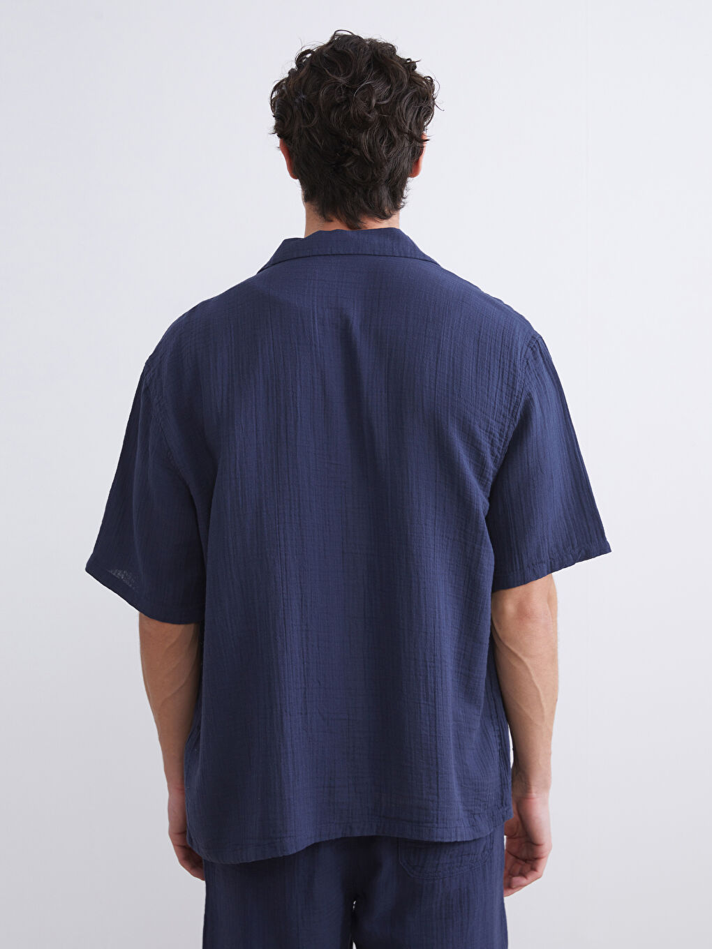 Lacivert Rahat Kalıp Resort Yaka Kısa Kollu Müslin Erkek Gömlek-3