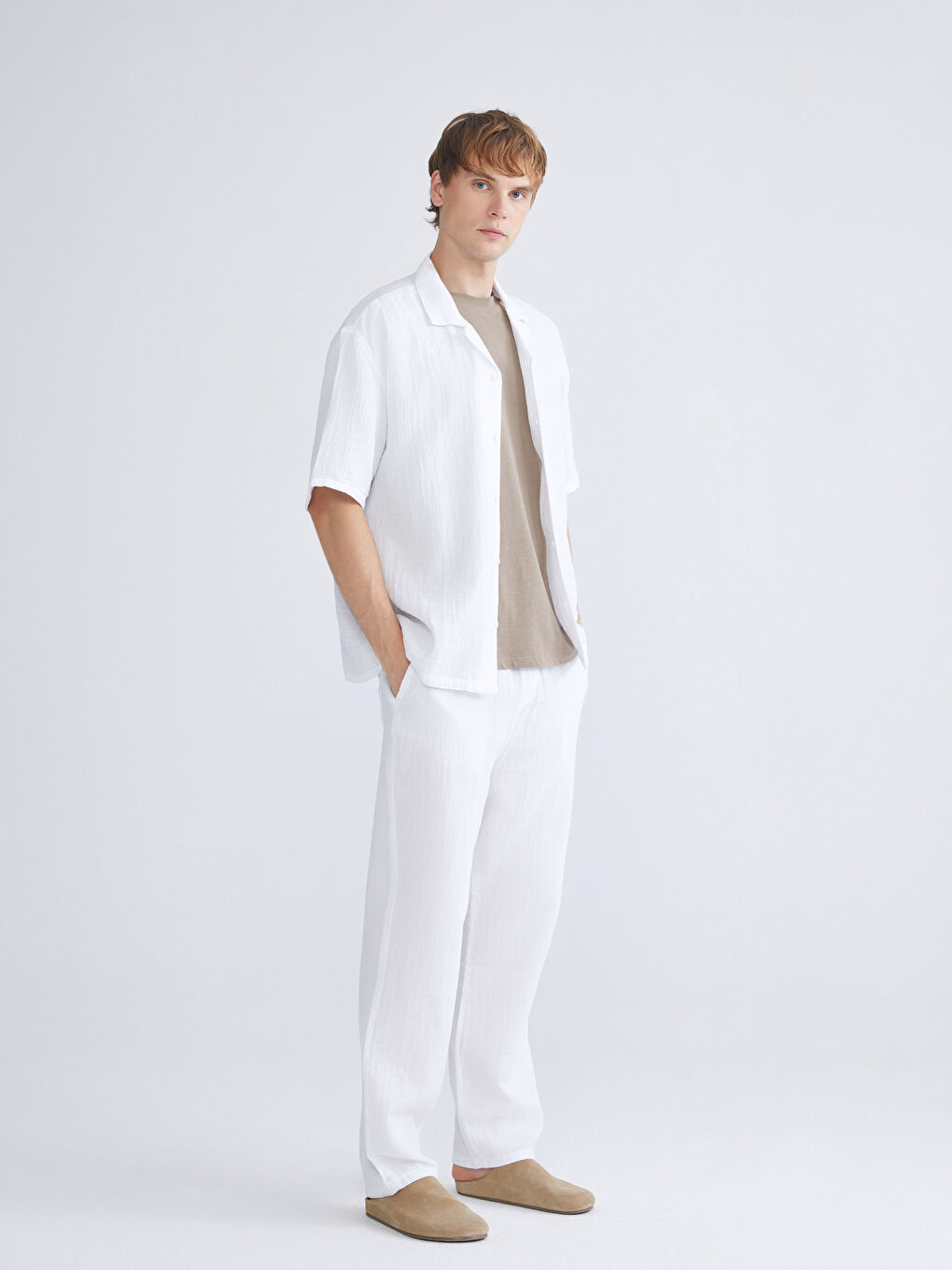 Beyaz Rahat Kalıp Resort Yaka Kısa Kollu Müslin Erkek Gömlek-2
