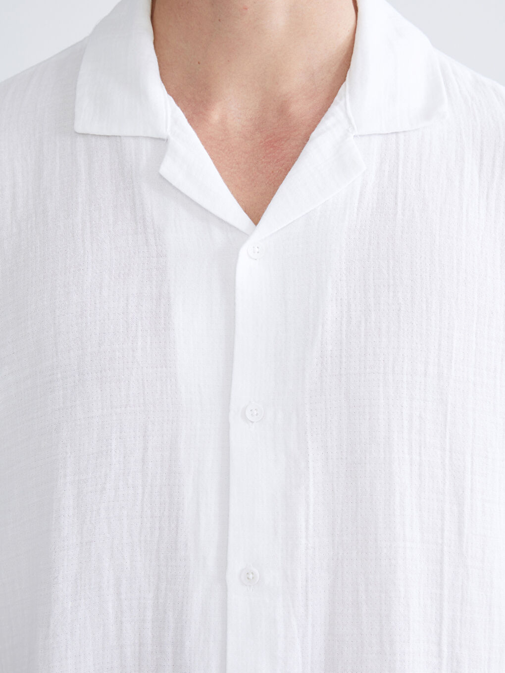 Beyaz Rahat Kalıp Resort Yaka Kısa Kollu Müslin Erkek Gömlek-5