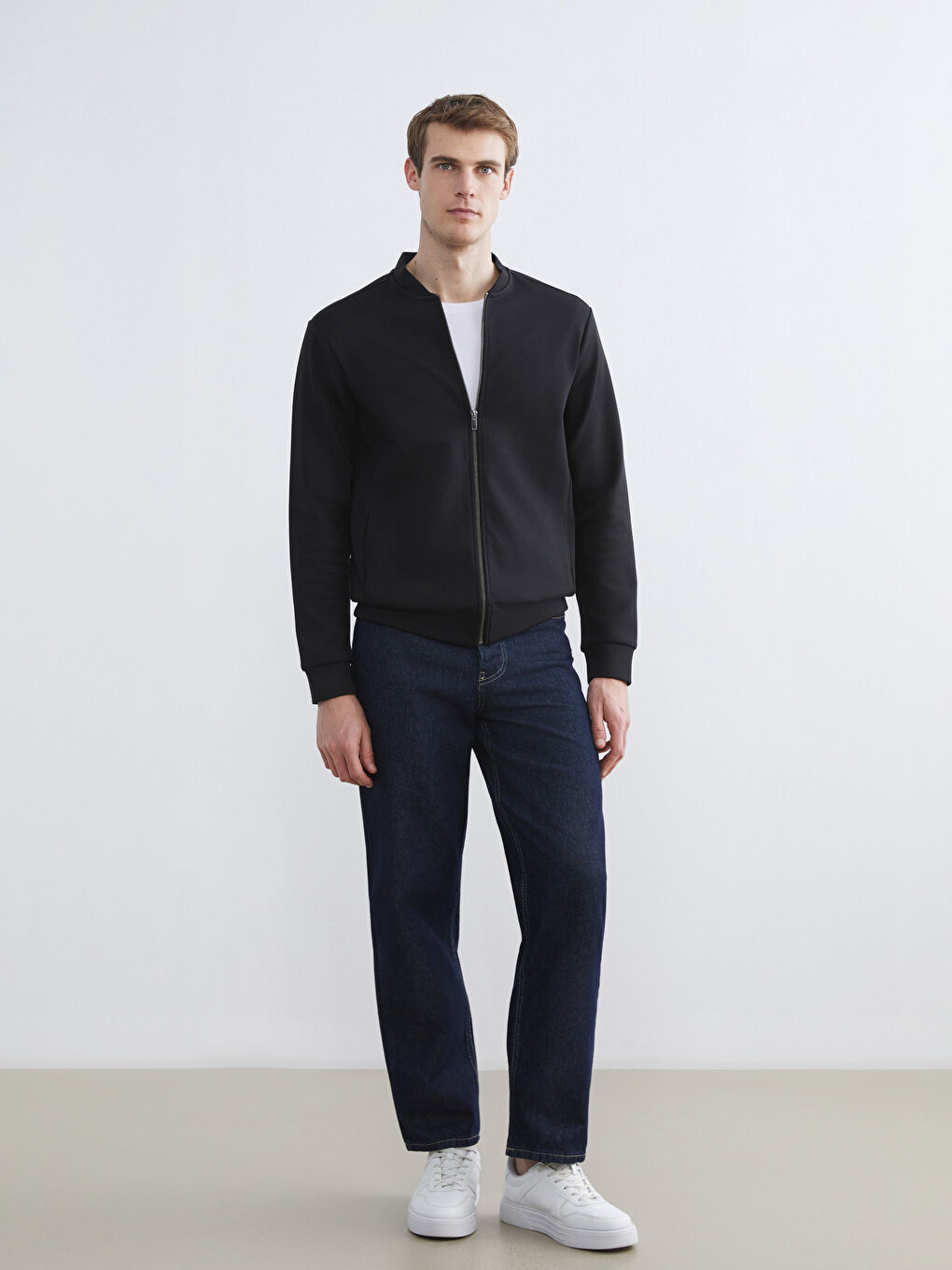 Siyah Standart Kalıp Kolej Yaka Erkek Fermuarlı Sweatshirt-1