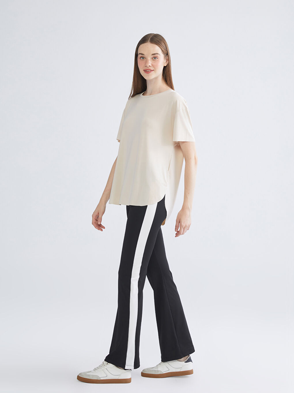 Siyah Beli Lastikli Geniş Paça Kadın Eşofman Altı