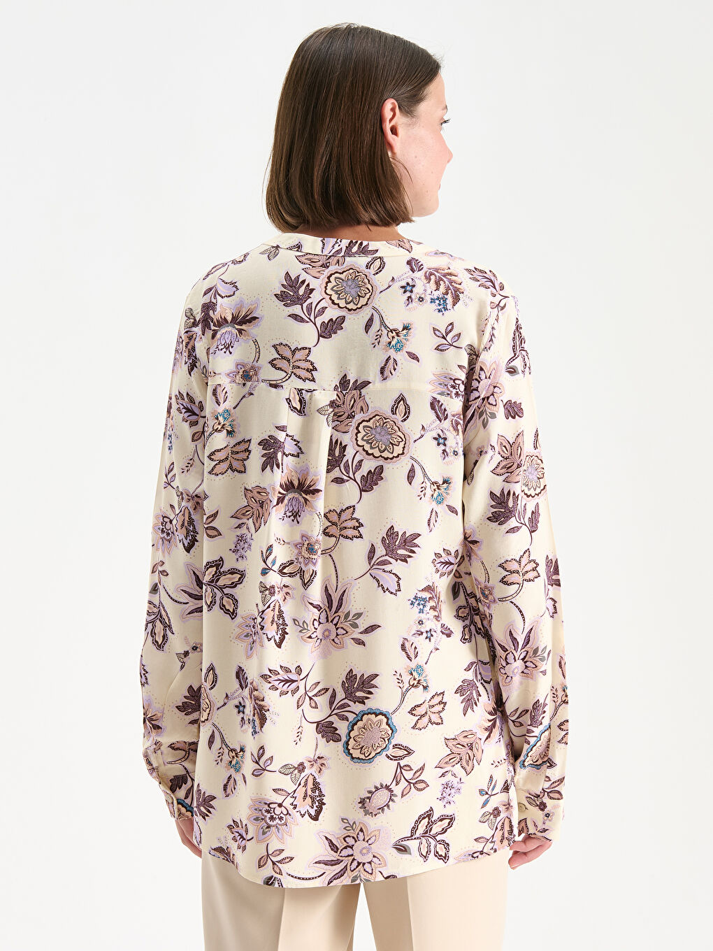 Bej Kaçık Yaka Çiçekli Bluz-5
