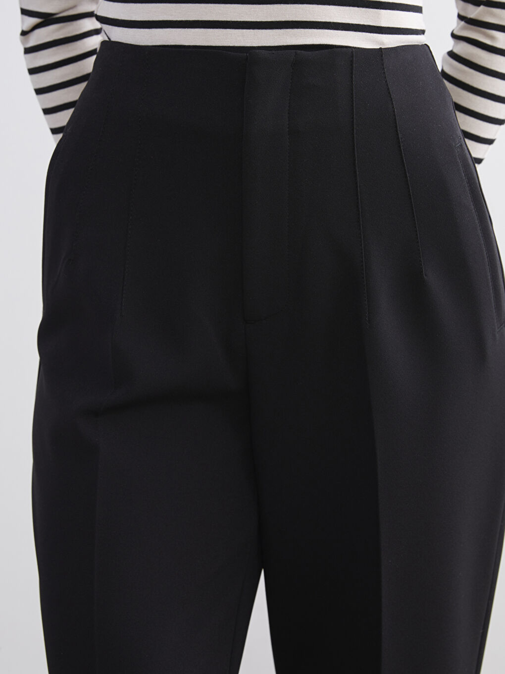 Siyah Dar Fit İspanyol Paça Kadın Pantolon-2