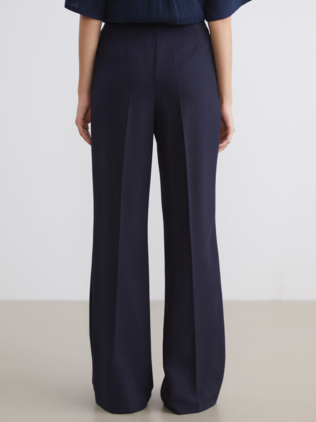 Lacivert Dar Fit İspanyol Paça Kadın Pantolon-4