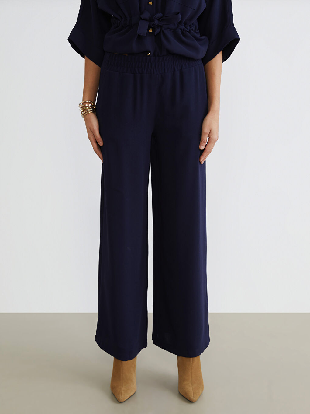 Lacivert Beli Lastikli Geniş Paça Kadın Pantolon-2