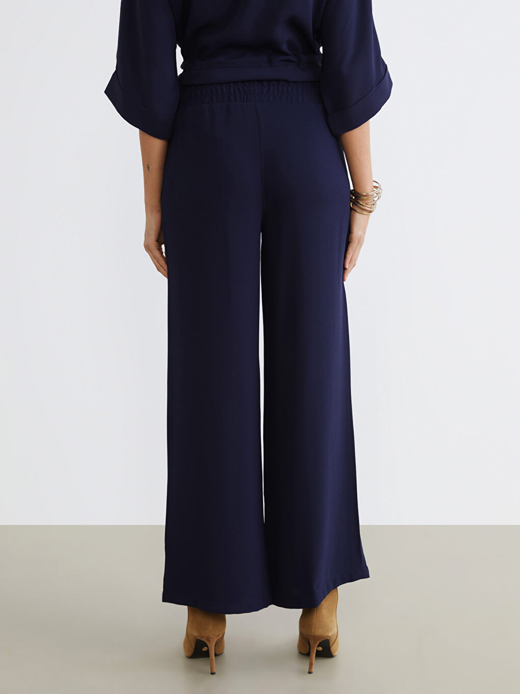 Lacivert Beli Lastikli Geniş Paça Kadın Pantolon-4