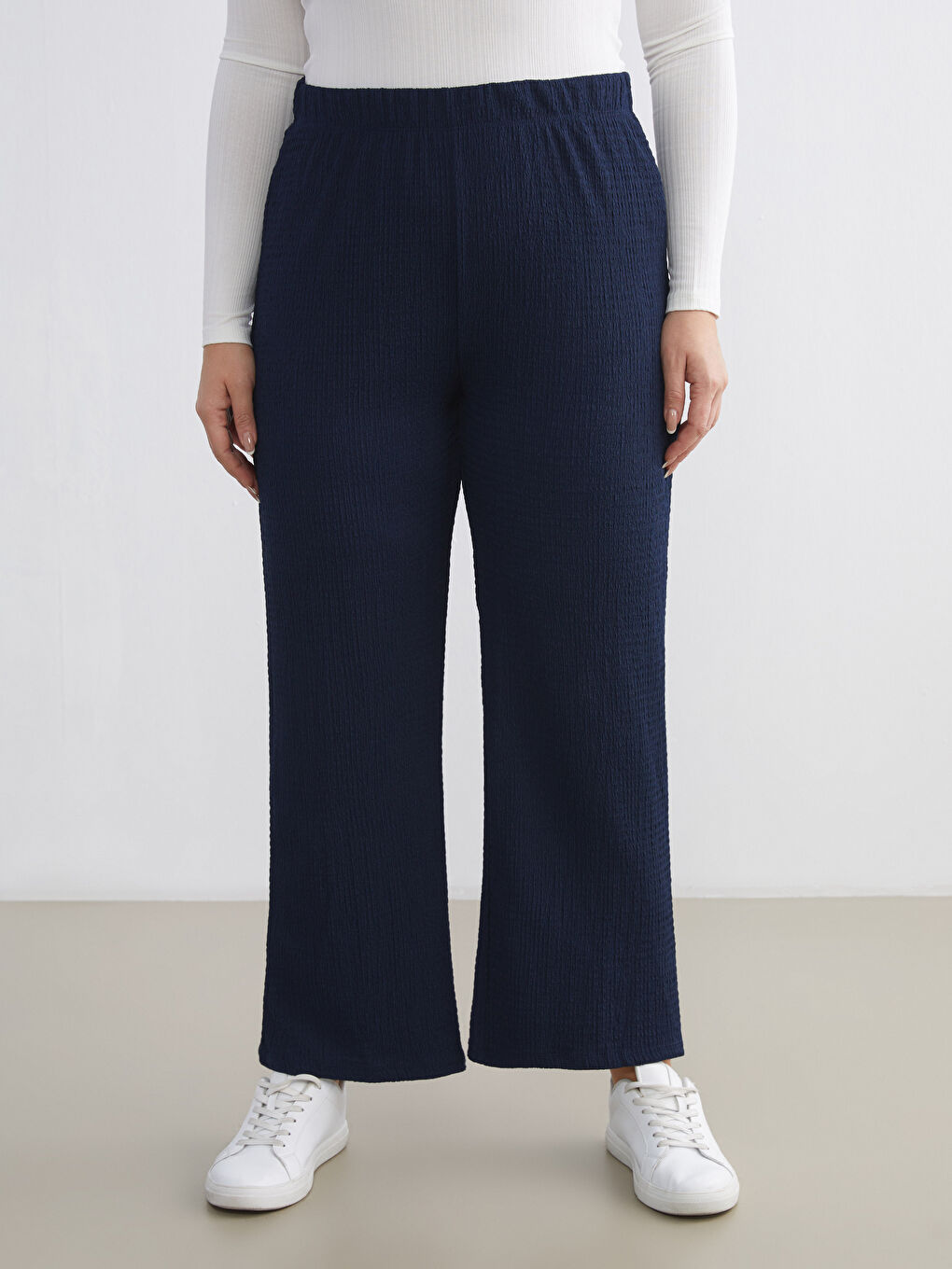 Elasticated Waist Textured Women's Trousers-5