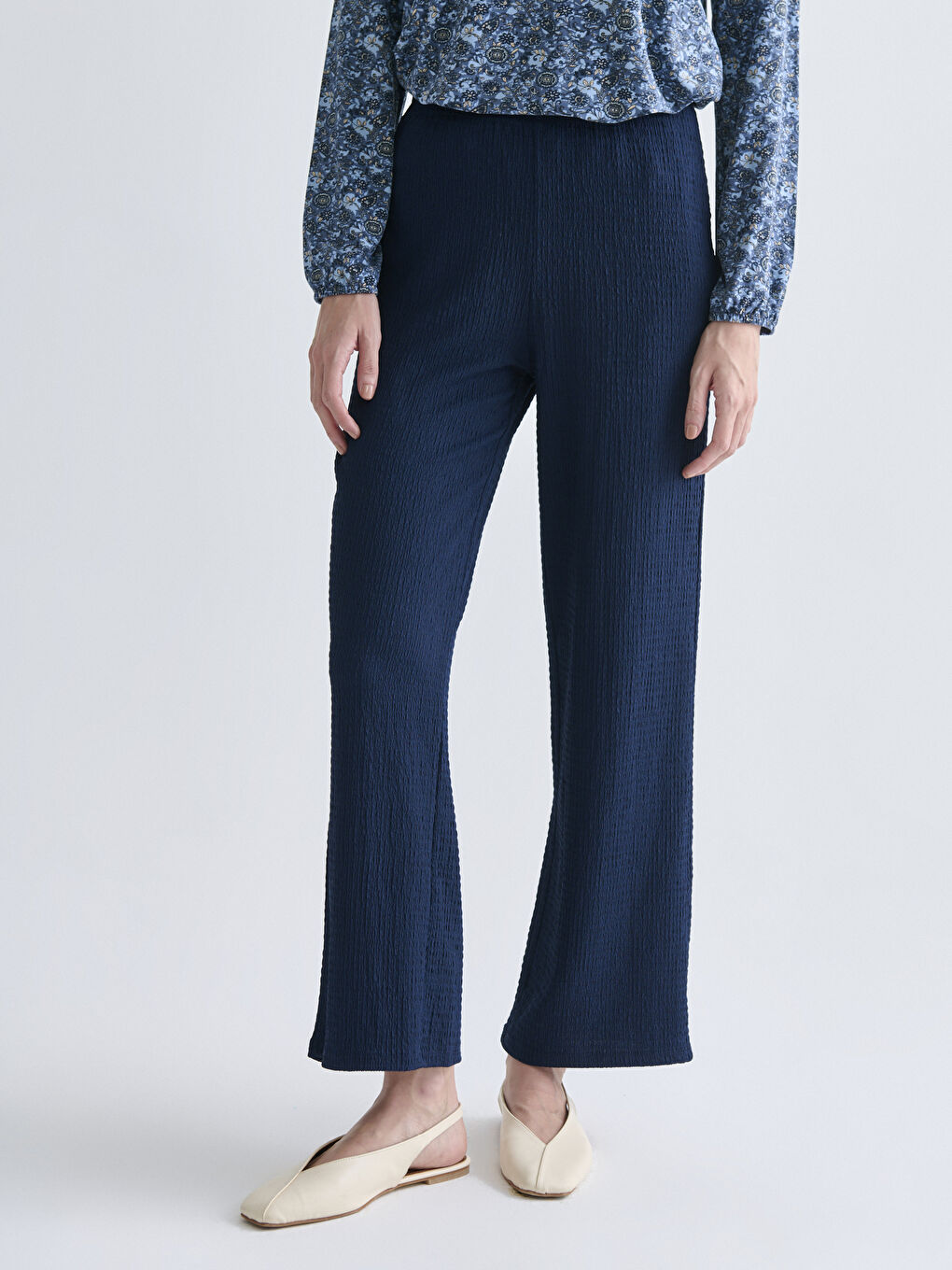 Elasticated Waist Textured Women's Trousers-1