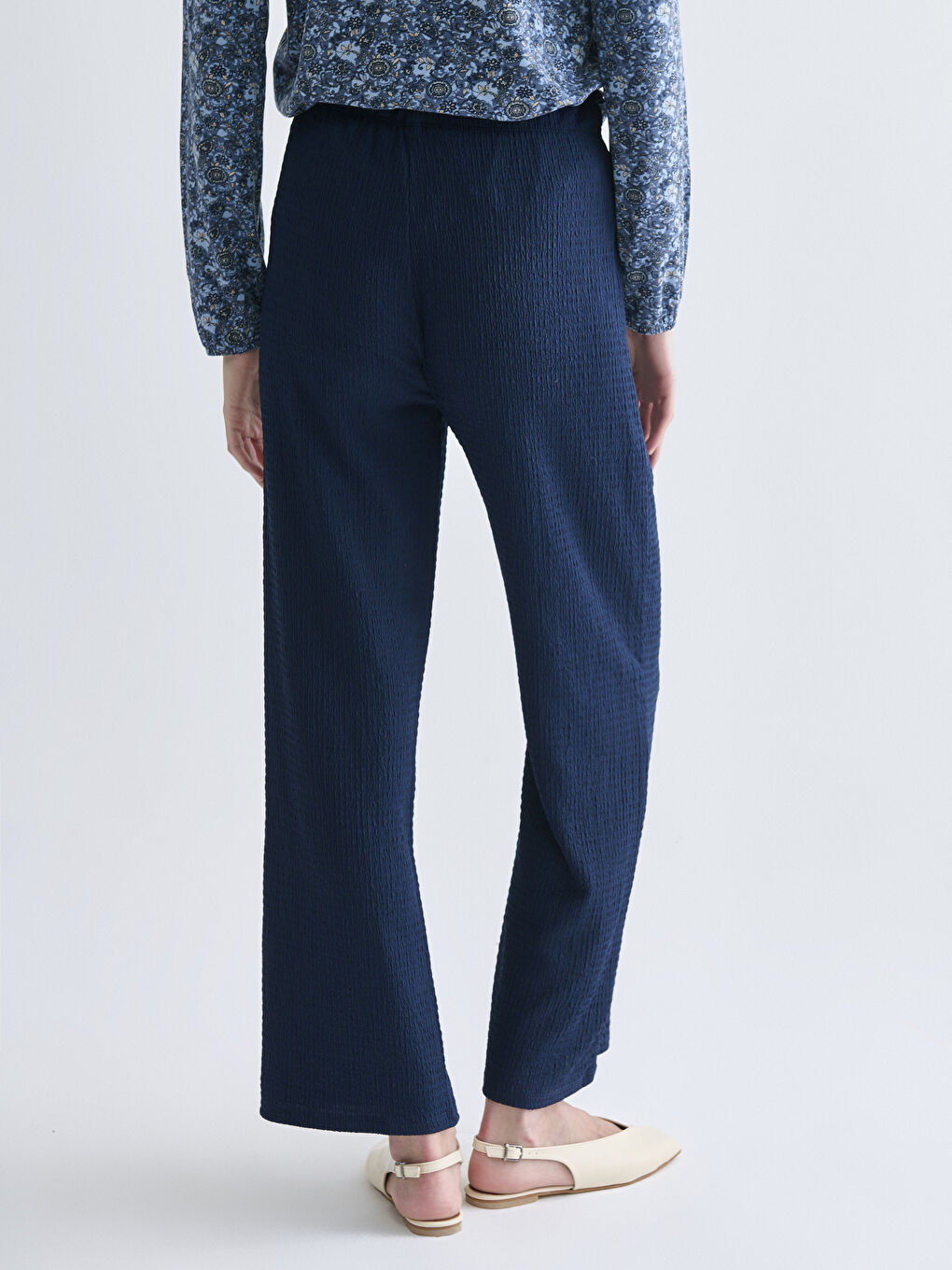 Elasticated Waist Textured Women's Trousers-3