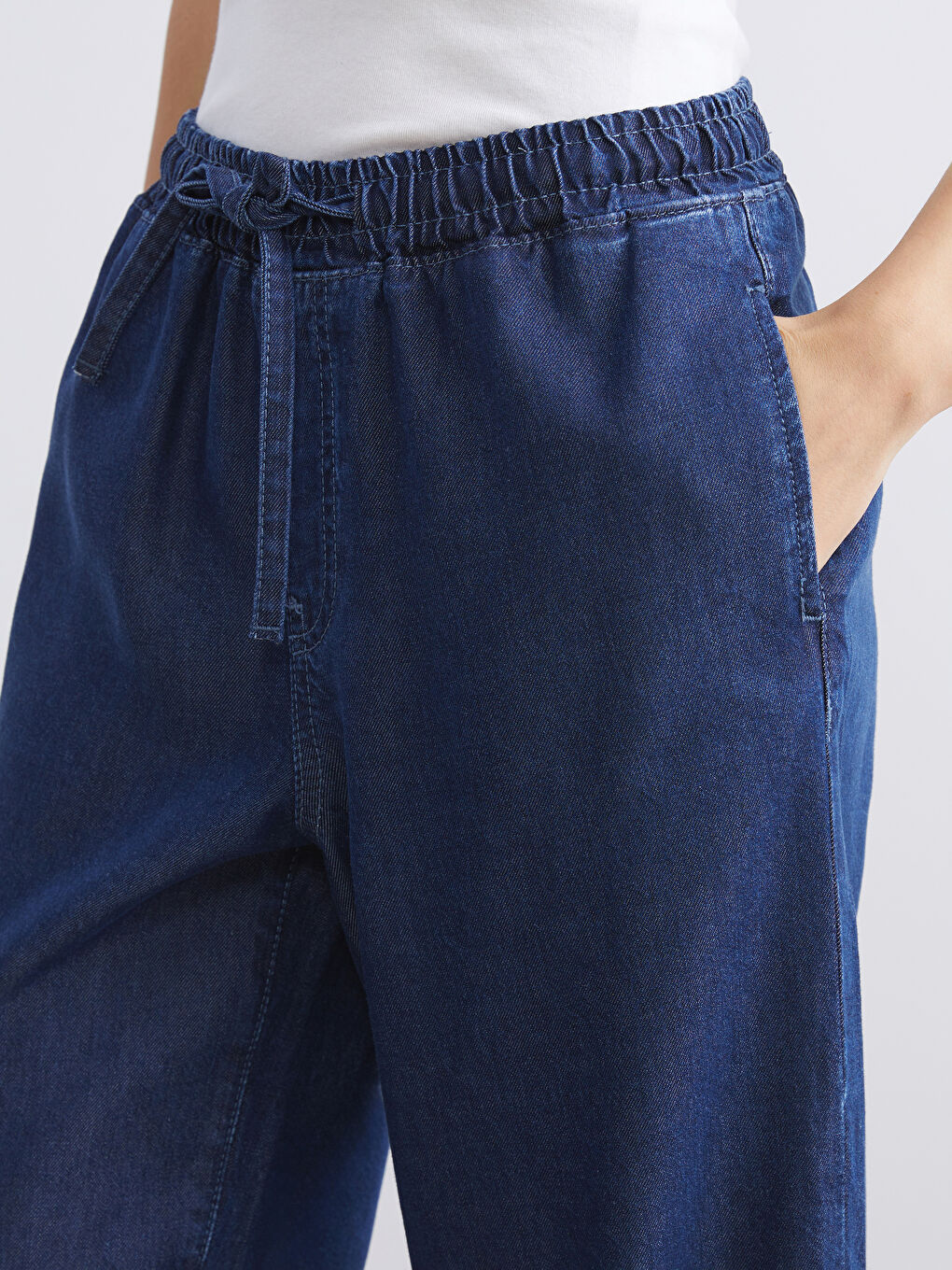 جينز واسع الأرجل بخصر مطاطي للسيدات-2