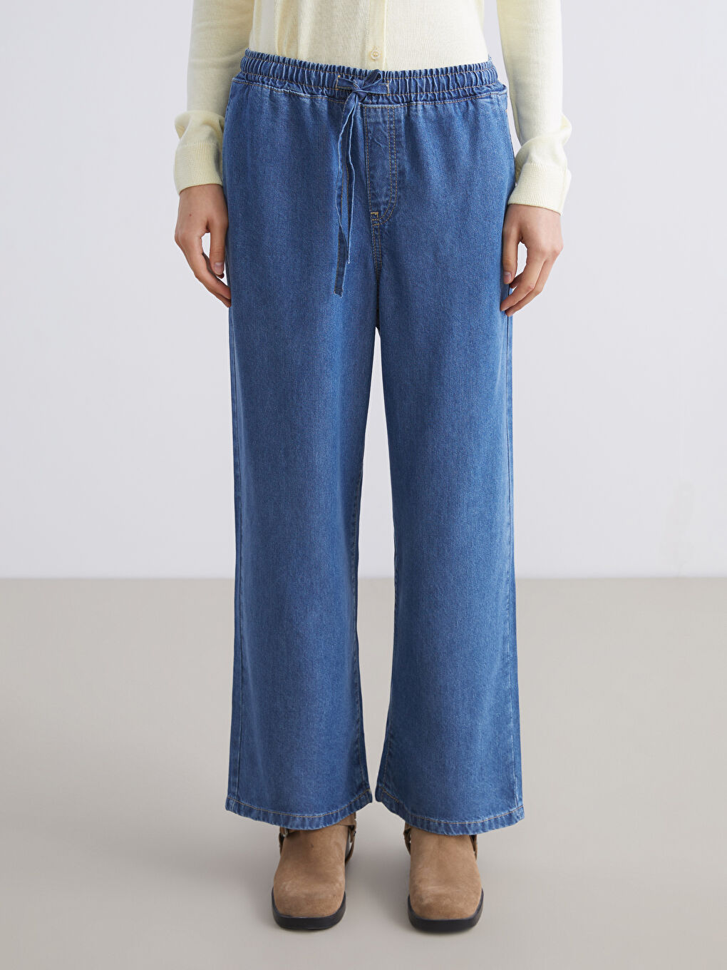 جينز واسع الأرجل بخصر مطاطي للسيدات-1