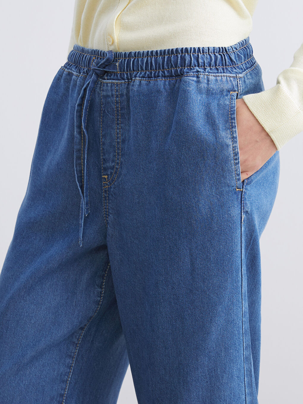 جينز واسع الأرجل بخصر مطاطي للسيدات-2