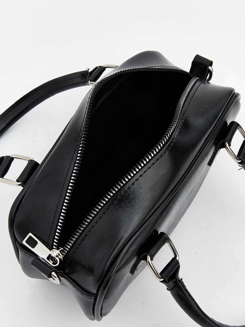 Siyah Deri Görünümlü Kadın Omuz Çantası-2