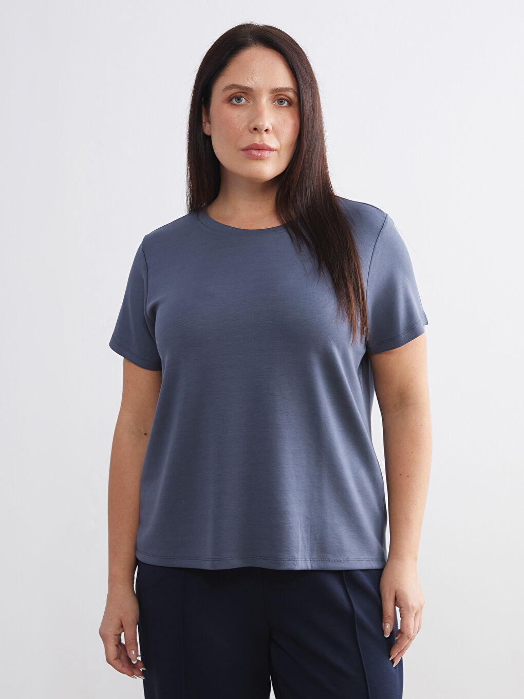 Футболка Женская С Круглым Вырезом-2