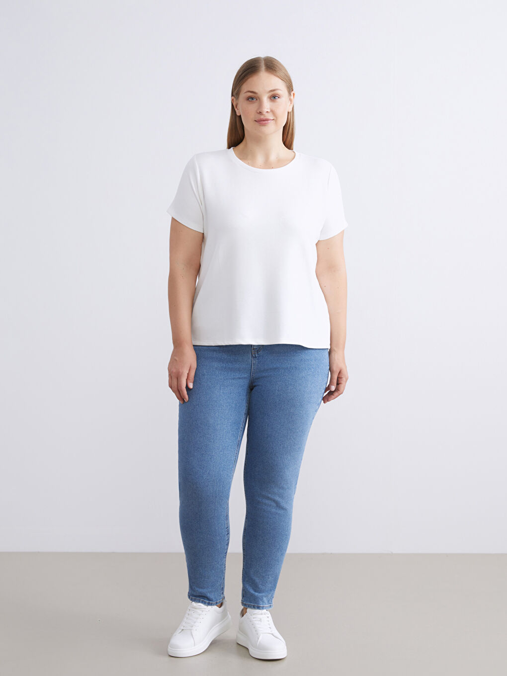 T-shirt à col rond pour Femmes-5