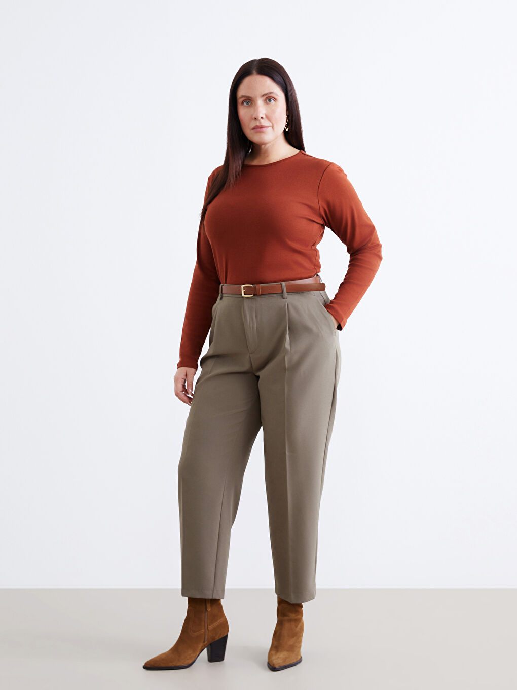 Haki Beli Kemerli Loose Fit Kadın Pileli Pantolon-1