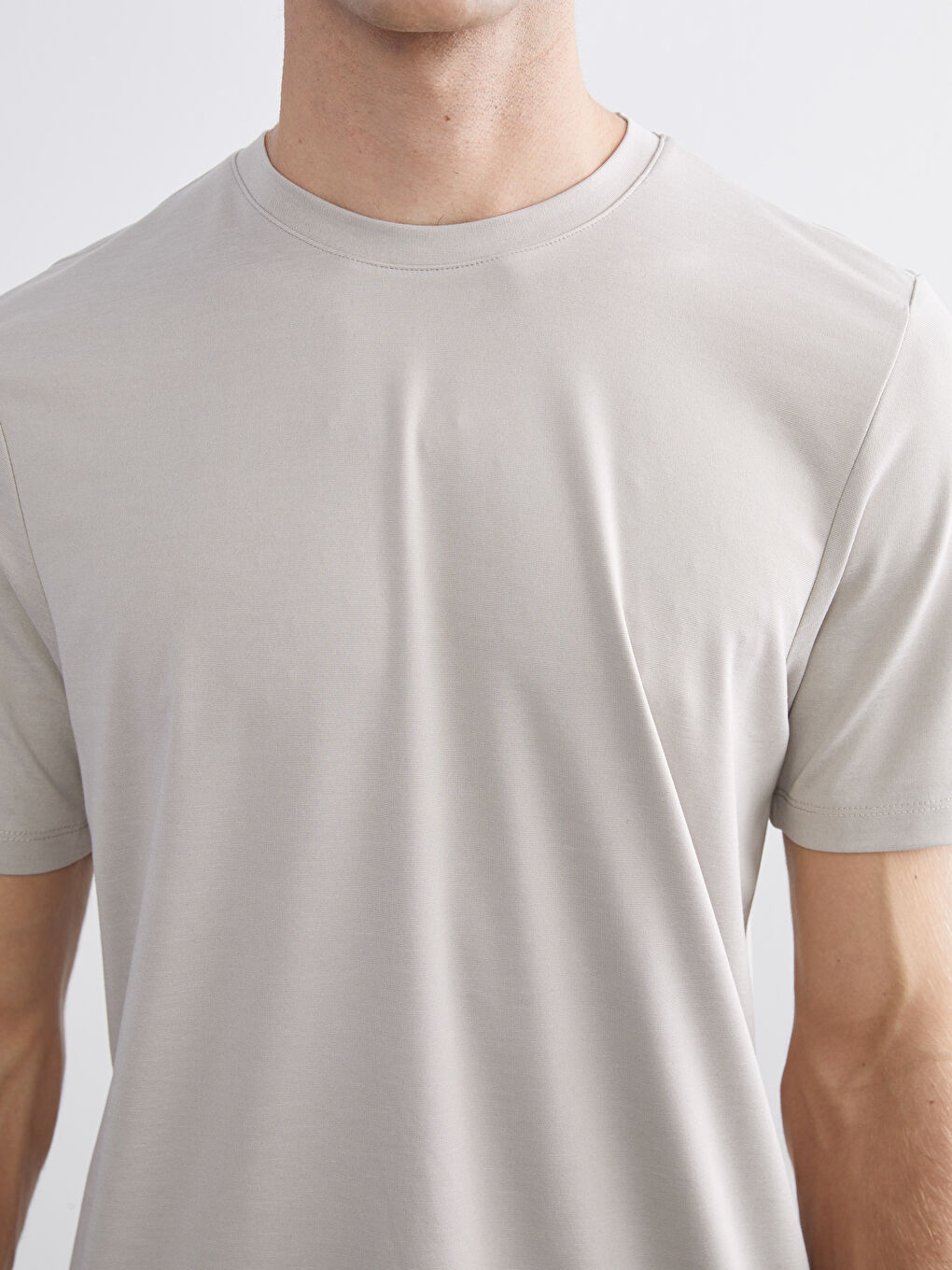 Gri Bisiklet Yaka Erkek Tişört-2