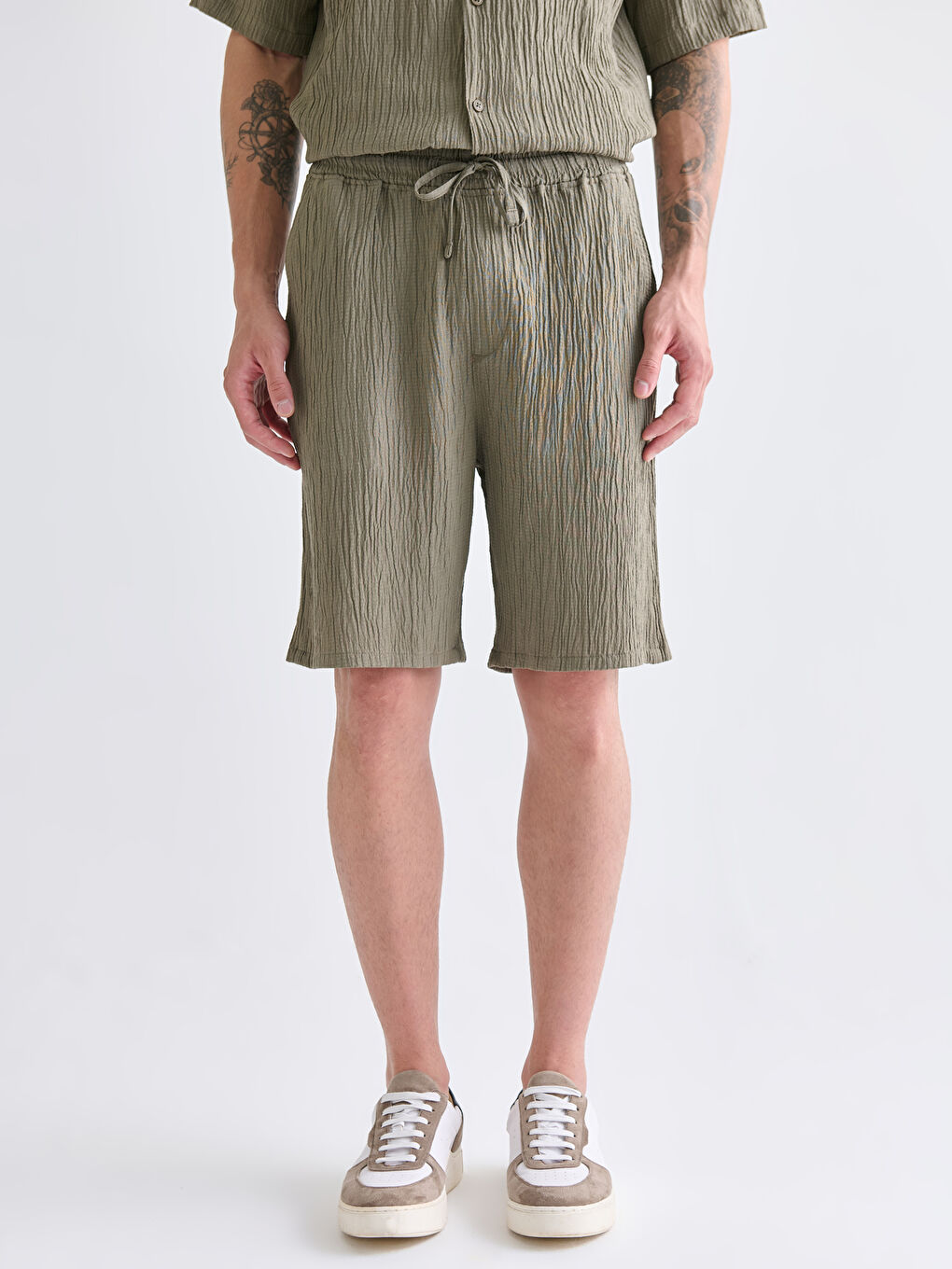 Haki Rahat Kalıp Erkek Şort-1