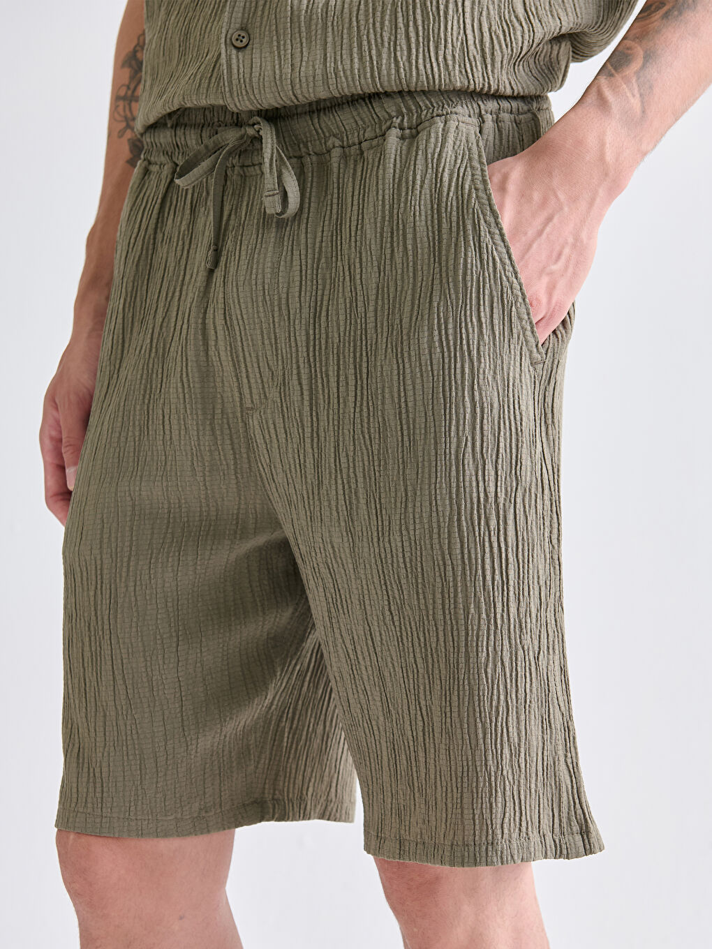 Haki Rahat Kalıp Erkek Şort-2