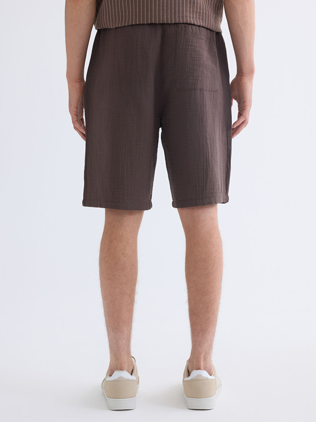 Kahverengi Rahat Kalıp Müslin Erkek Şort-3