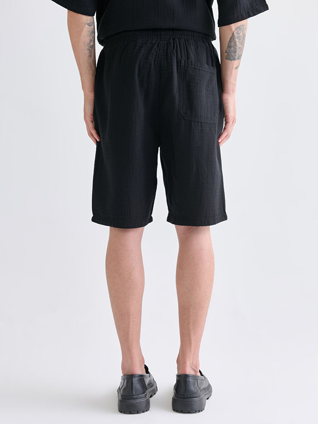 Siyah Rahat Kalıp Müslin Erkek Şort-3