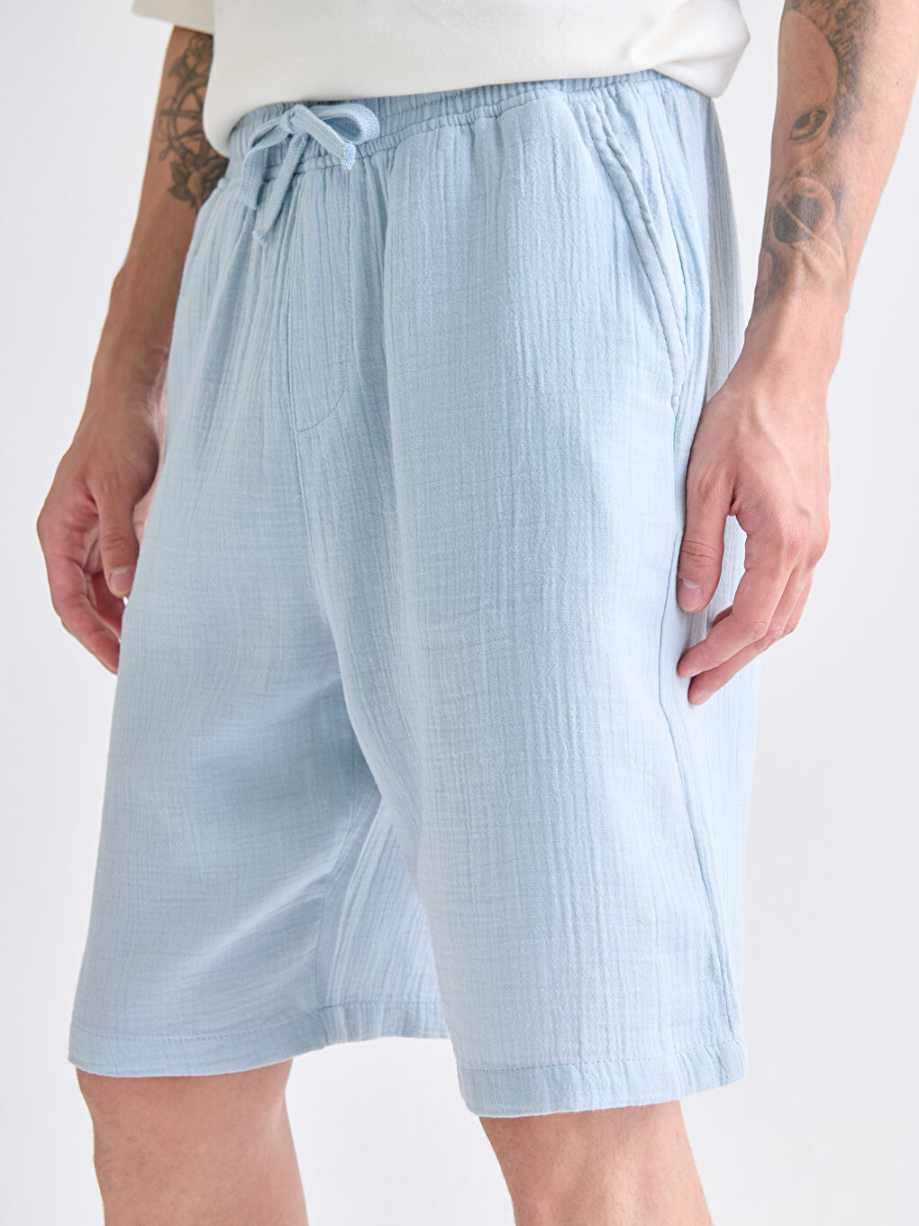 Mavi Rahat Kalıp Müslin Erkek Şort-2