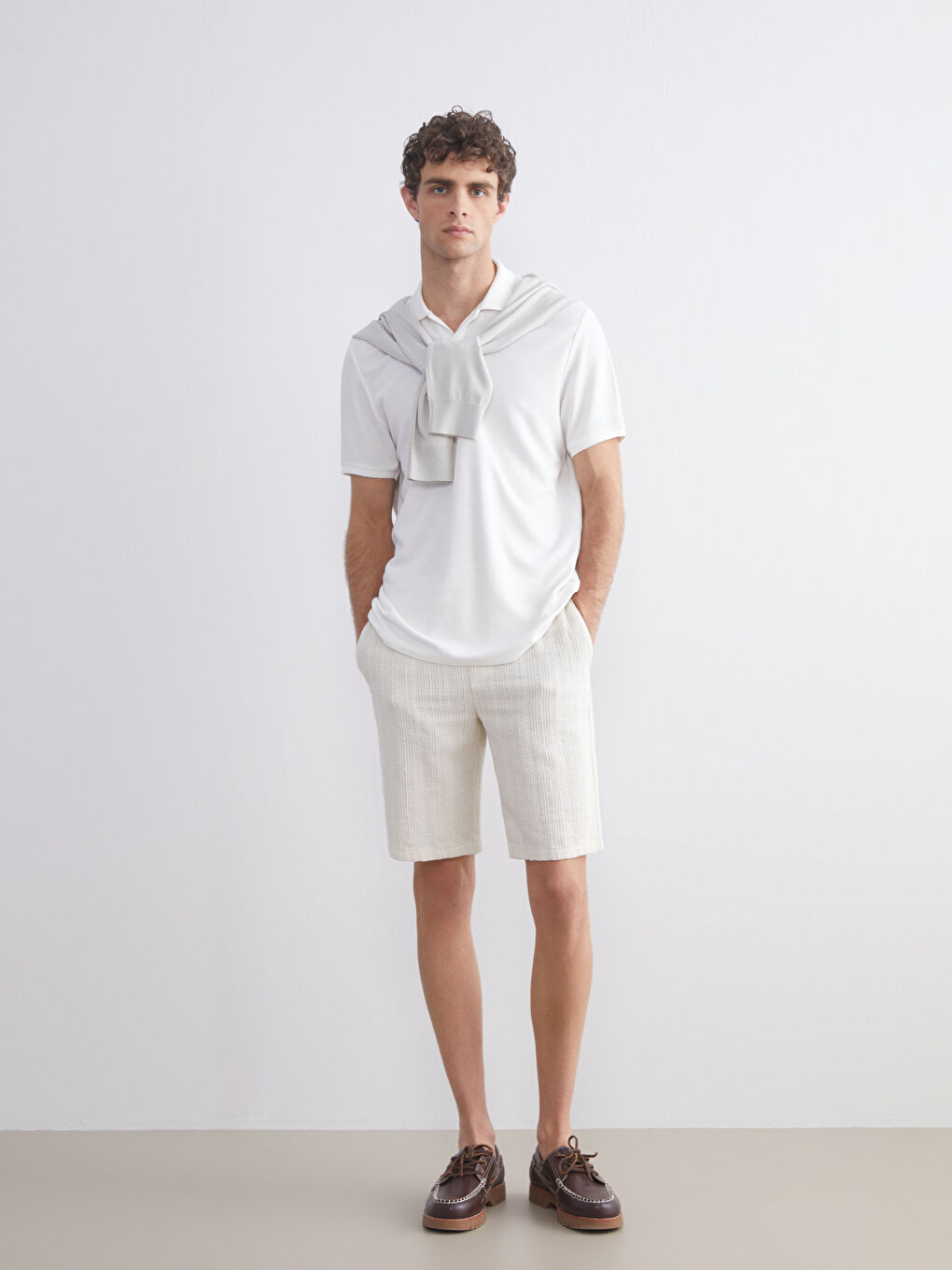 Ekru Standart Kalıp Keten Görünümlü Erkek Şort-1