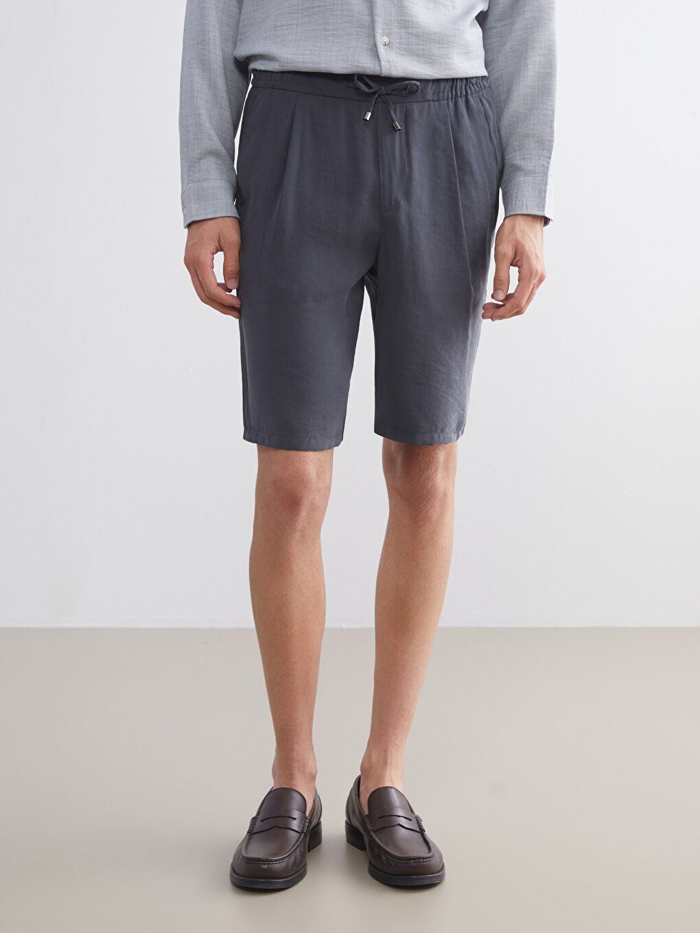 Antrasit Standart Kalıp Erkek Şort-1
