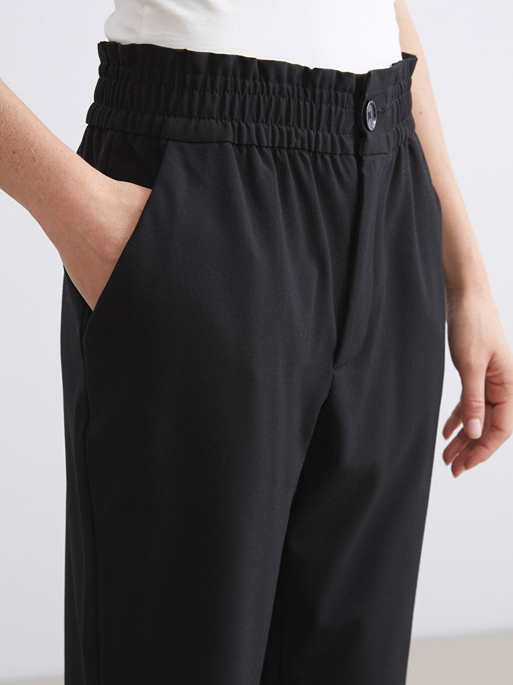 Siyah Beli Lastikli Havuç Kesim Kadın Pantolon-3