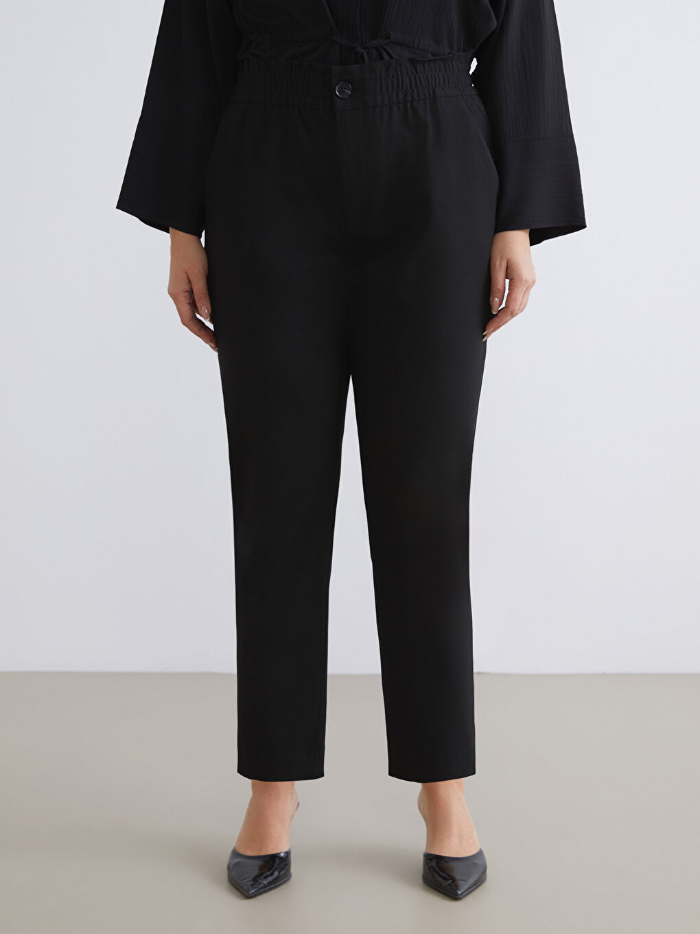 Siyah Beli Lastikli Havuç Kesim Kadın Pantolon-5