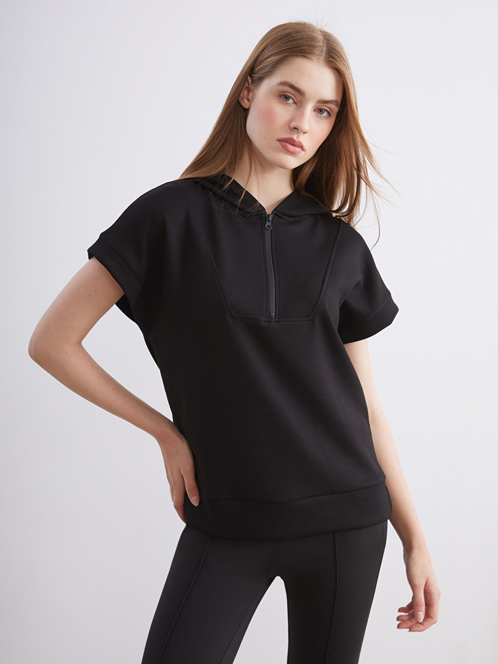 Siyah Fermuarlı Yaka Soft Touch Kadın Hoodie-1